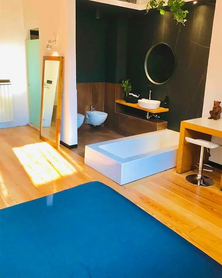 Oli-Oli House City Center, Two Adjacent House X11 People,Double Kitchen, Courtyard, Catania 0*,