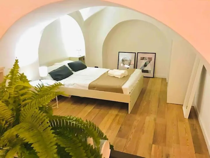 Holiday home Oli-Oli House City Center, Two Adjacent House X11 People,Double Kitchen, Courtyard, Catania Italy