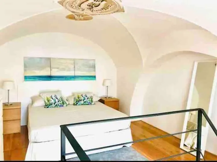 Oli-Oli House City Center, Two Adjacent House X11 People,Double Kitchen, Courtyard, Catania